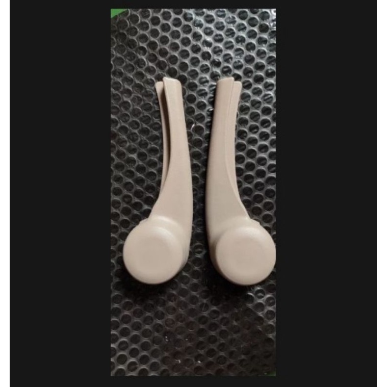 handle jok stelan jok mobil calya sigra 2016 2017 2018 2019 2020 2021 2022 warna cream hitam tun mot