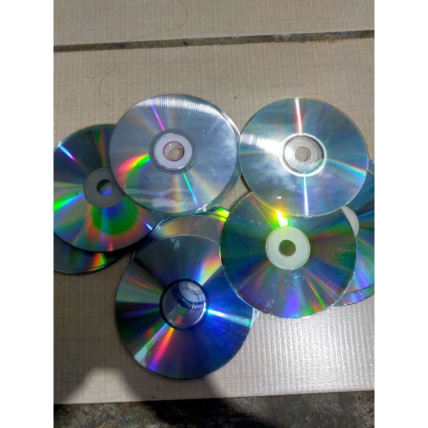 jualkaset CD DVD VCD bekas 1kg isi 60 keping untuk kerjinan tangan dan dekorasi ruangan