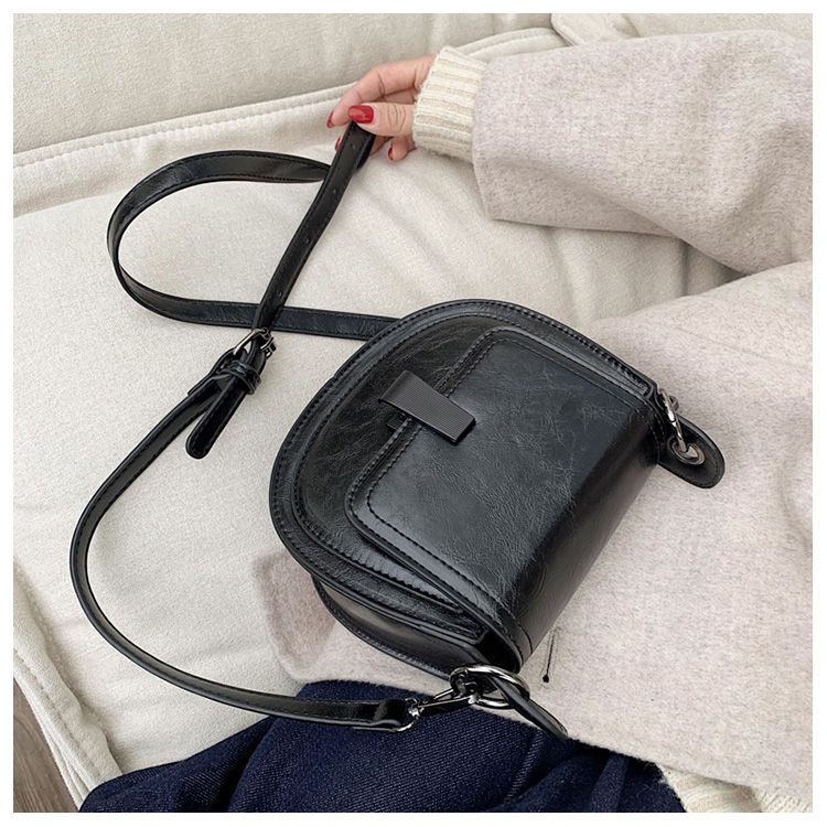 Tas High-End Wanita 2022 Baru Trendi Musim Panas All-Match Gaya Asing Net Red Niche Tas Sadel In Bahu Messenger tas