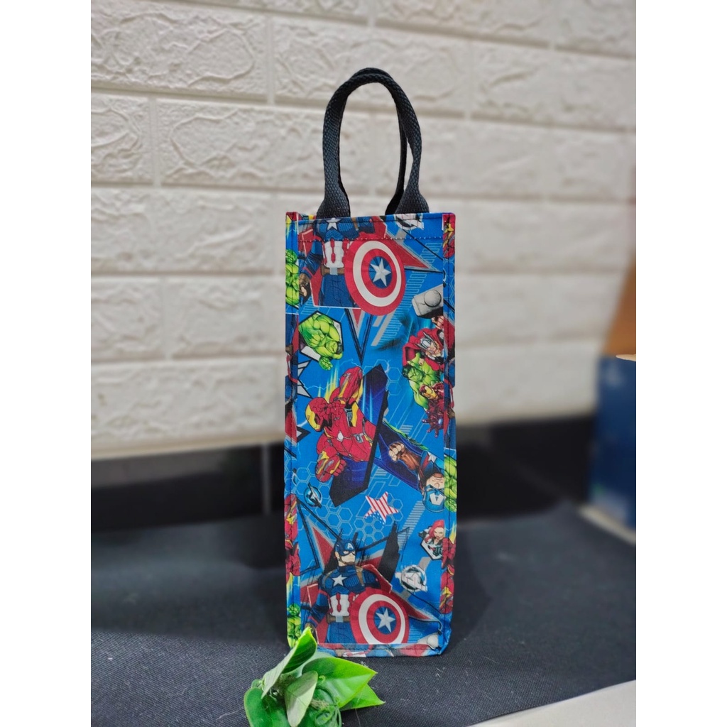 tas botol air minum 2 liter bahan sintetis motif cowok laki super hero tali tebal tumbler juga bisa