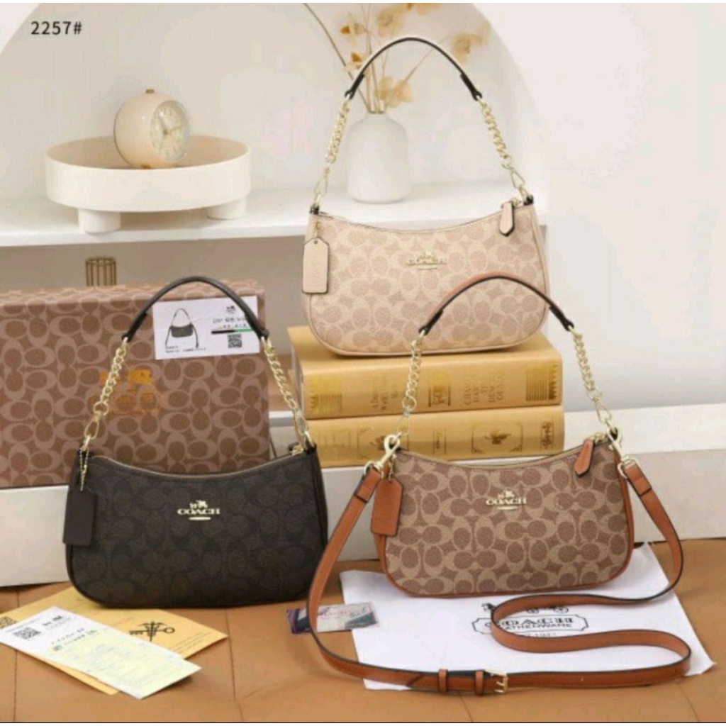 Tas slempang wanita co@ch teeri in signature handbag wanita free coverbag