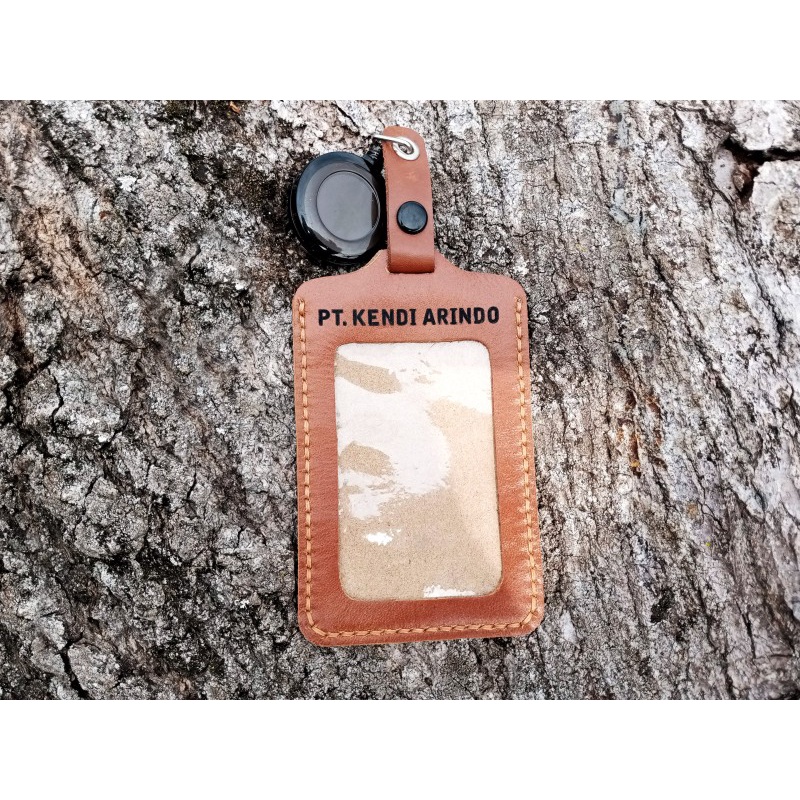 

Name Tag Id Card Kulit Sapi Warna Tan Model Selip Saku Bergaransi