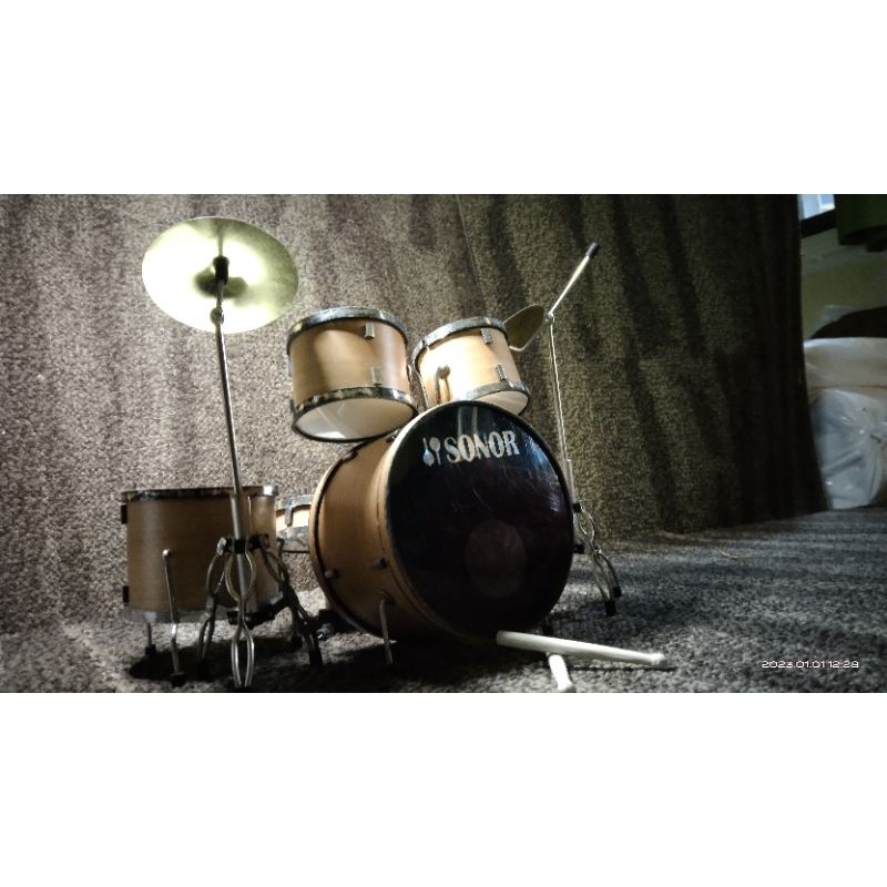 Miniatur drum 1set, merek SONOR