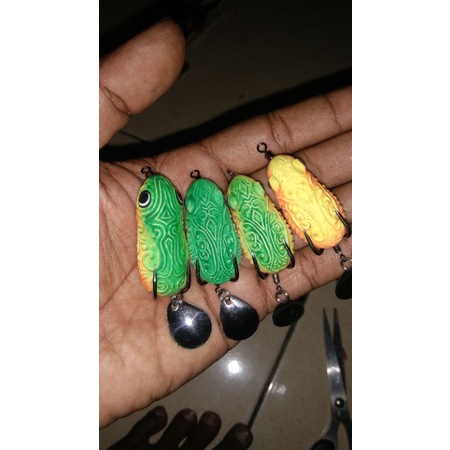 umpan cesting kodok karet