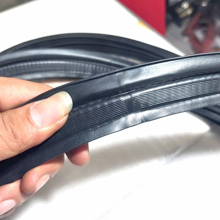 Karet Pintu Bagasi / Karet Balon Bagasi AYLA/AGYA