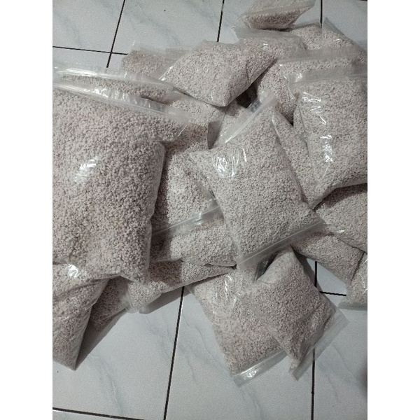 Media Tanam Perlite