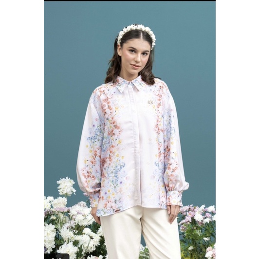 Wearing Klamby Brianna Blouse Parchment