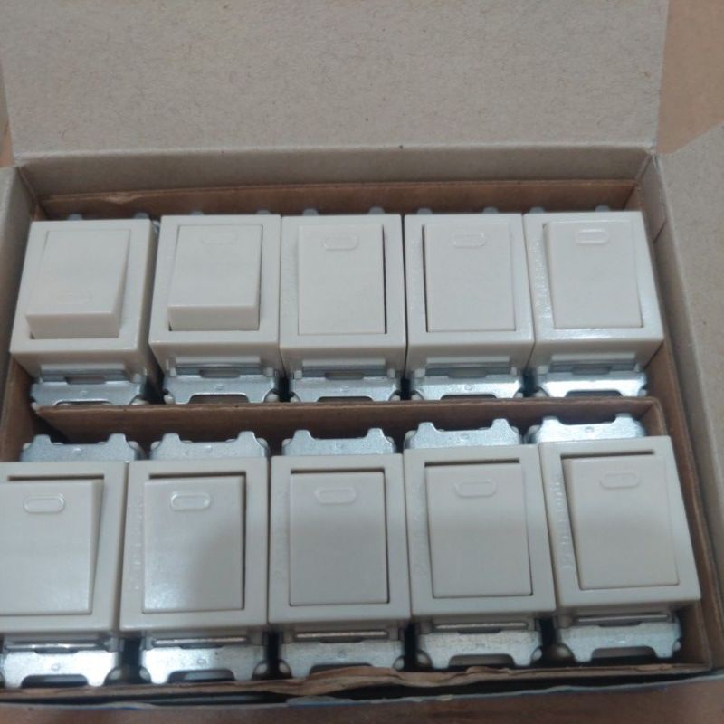 nut saklar panasonic wnj 5001