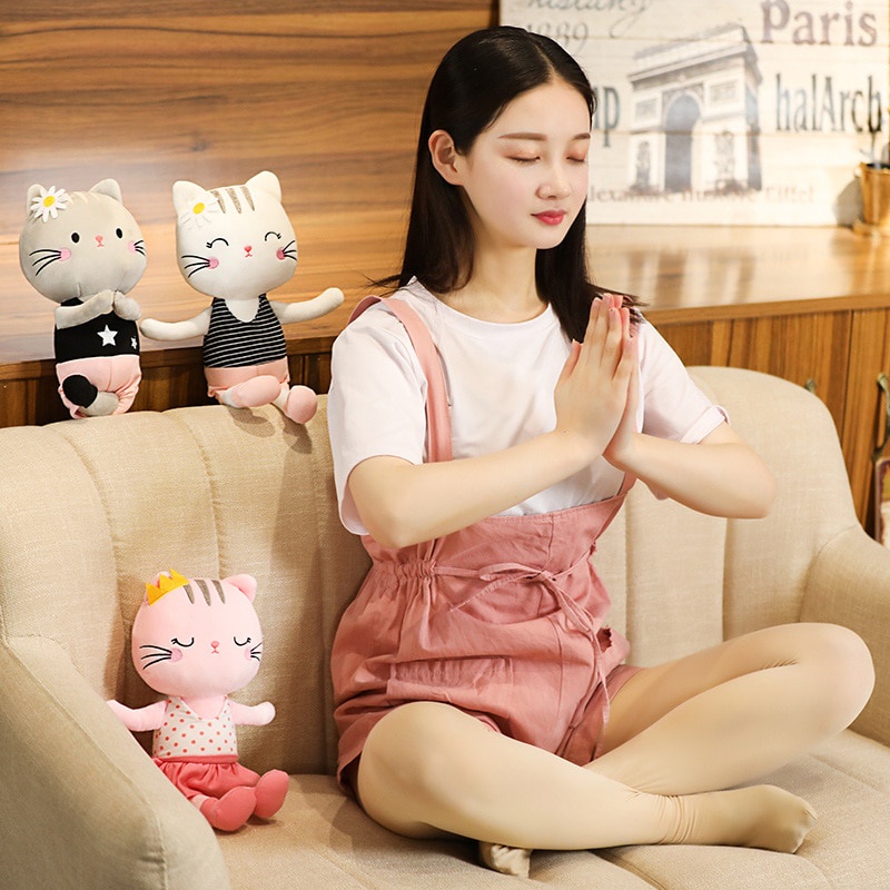 Boneka Karakter Kucing Yoga Lucu Imut Mainan Anak Terbaru Kado Ulang Tahun / Gift Box