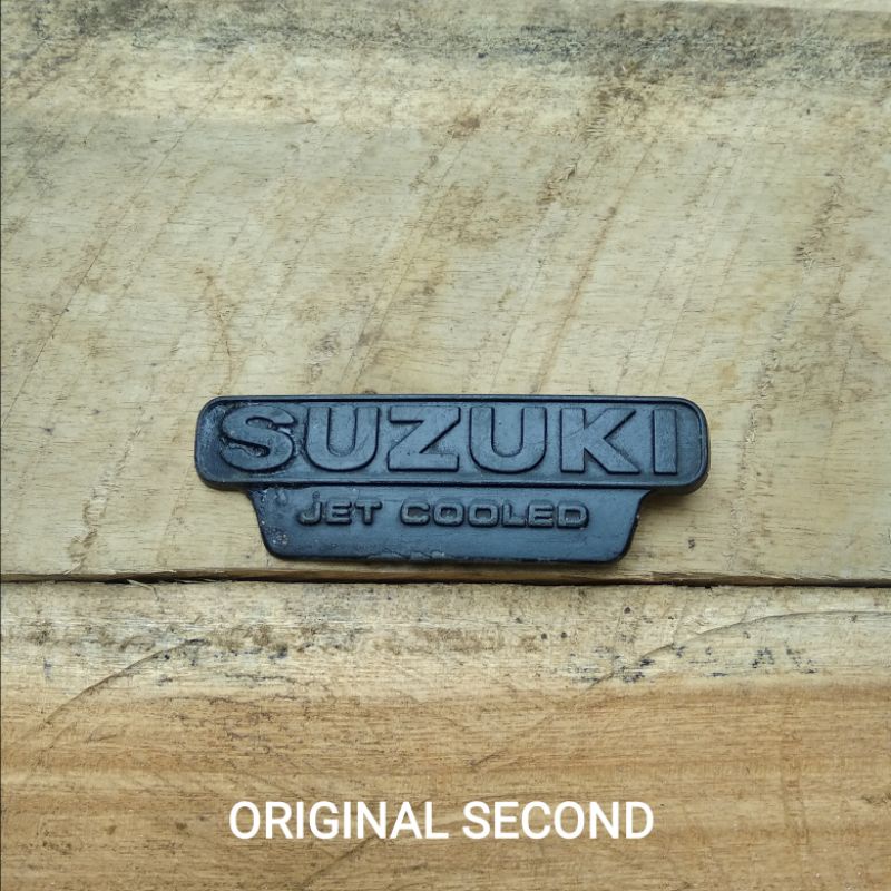 Emblem Body Belakang Suzuki RC RC80 100 Original Second