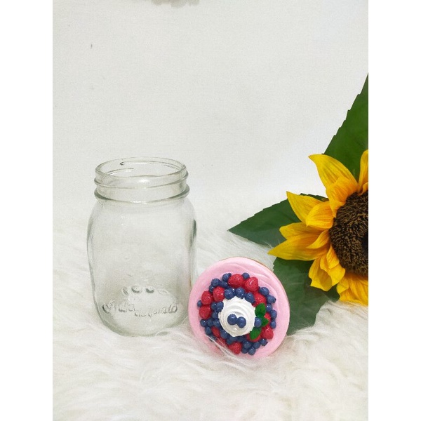 Toples tutup kaca ulir