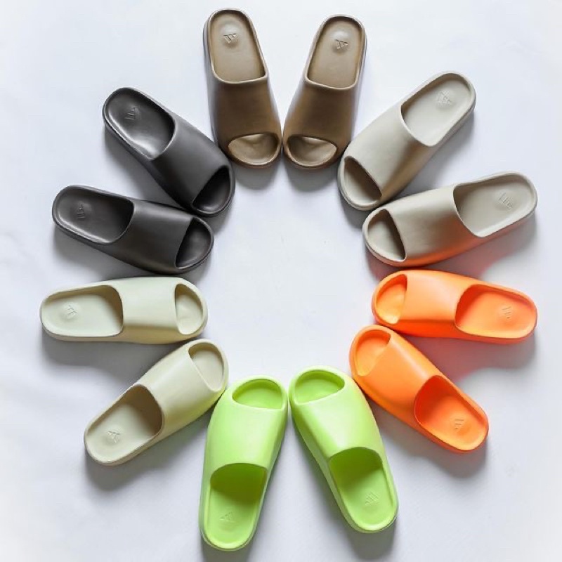 Special Promo!! Sendal Adiddas Sendal Yezzy Slide / Sendal Slip On / Sendal Import 100% / Sendal Pria / Sendal Wanita Premium