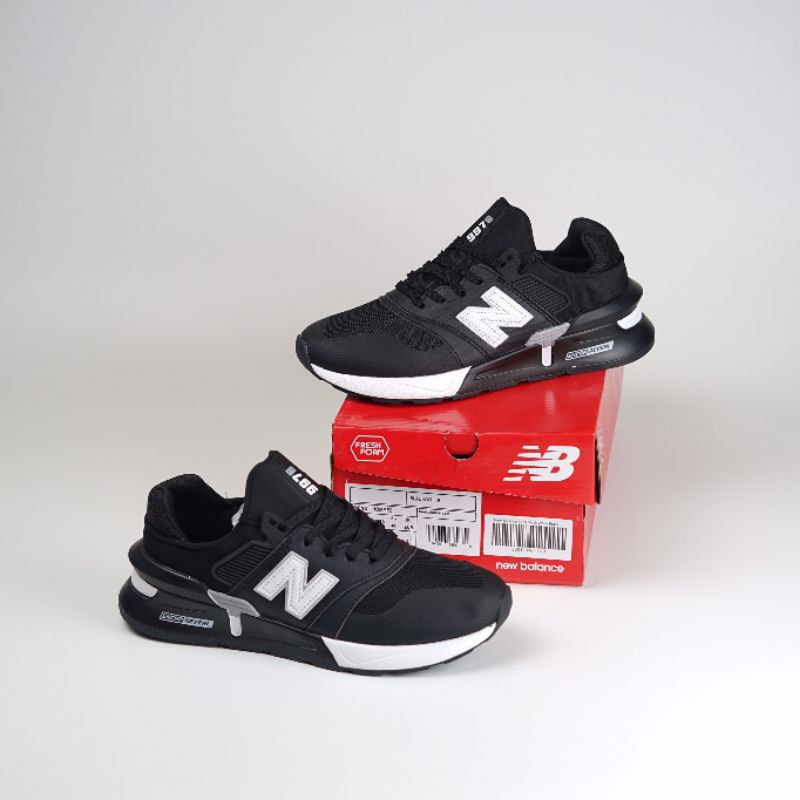 Sepatu NB 997s Black White