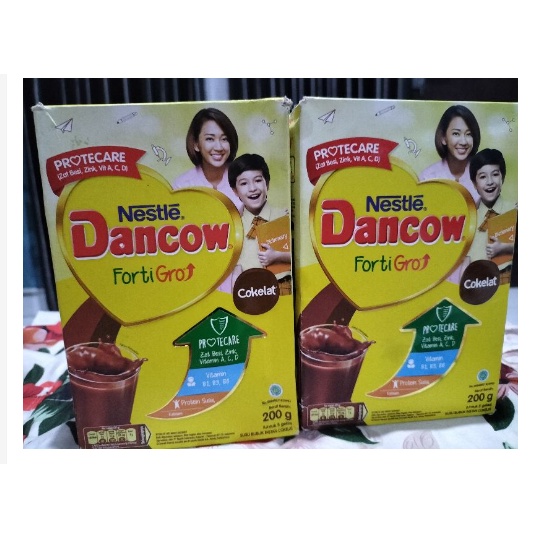

dancow susu uht 200ml coklat/stawberry
