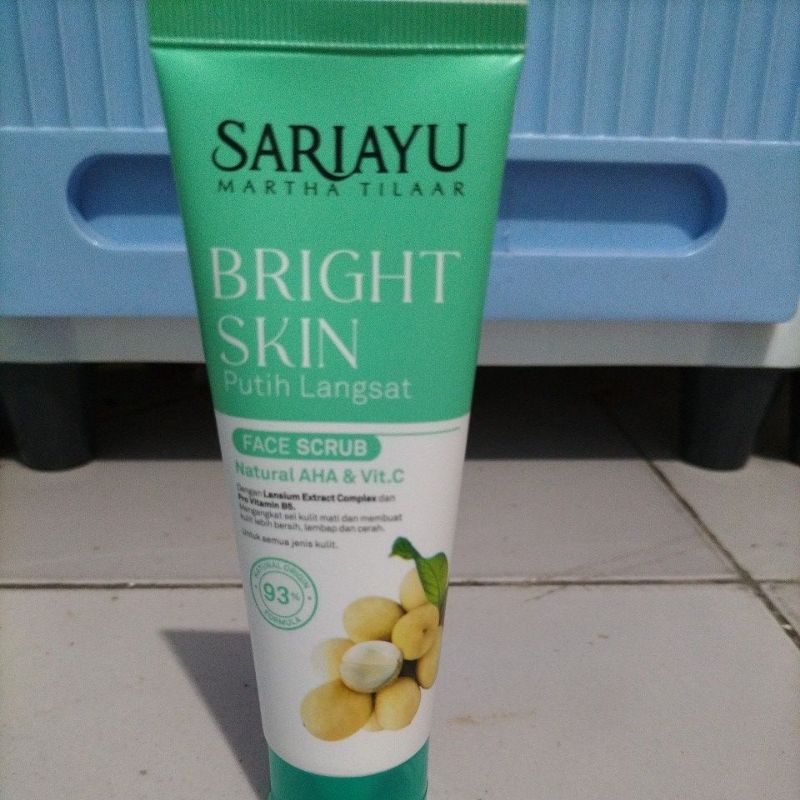 Sariayu Bright Skin Putih Langsat Facial Scrub 75g