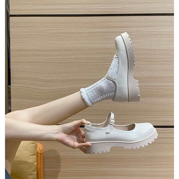 Sepatu Loafer Wanita Fashion Gesper Korea Mary Janes Cream Matte 0679