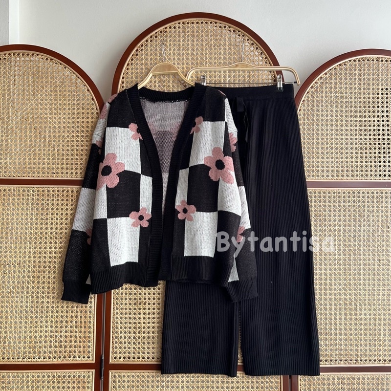 ONESET SETELAN RAJUT CARDIGAN MOTIF BUNGA AERO