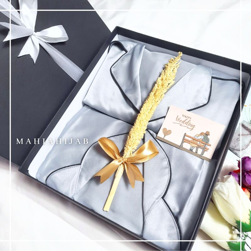 Hampers Wedding Piyama Satin Couple Hardbox Exclusice / Kado Pernikahan baju tidur pasangan / Hadiah Anniversary