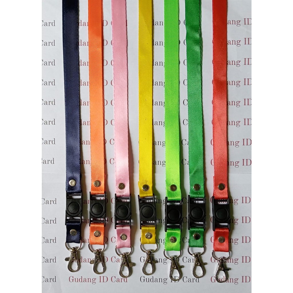 

Tali ID Card 1.5cm Stofer / Gantungan ID Card