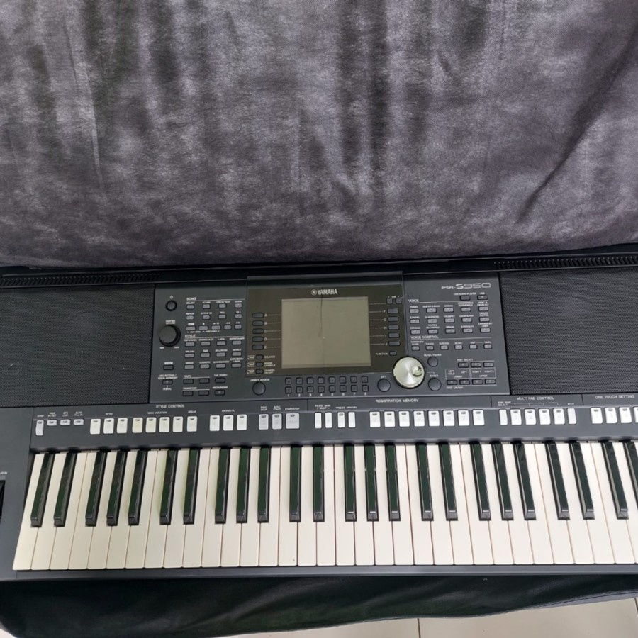 Yamaha PSR S950 Keyboard Organ Tunggal Second Like New