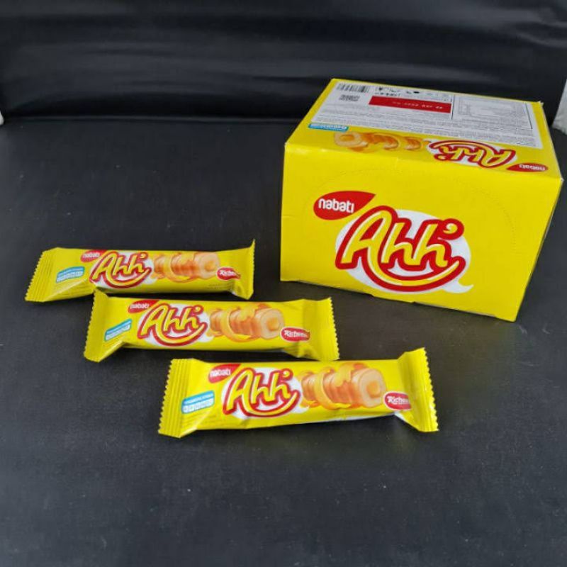 

AHH SNACK RASA KEJU 1BOX ISI 20PCS