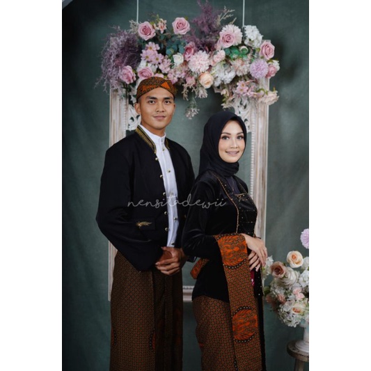 [1 Set, HT/HBD03B] Baju Prewed Adat Jawa - Solo / Model Hewes, Nuansa Hitam