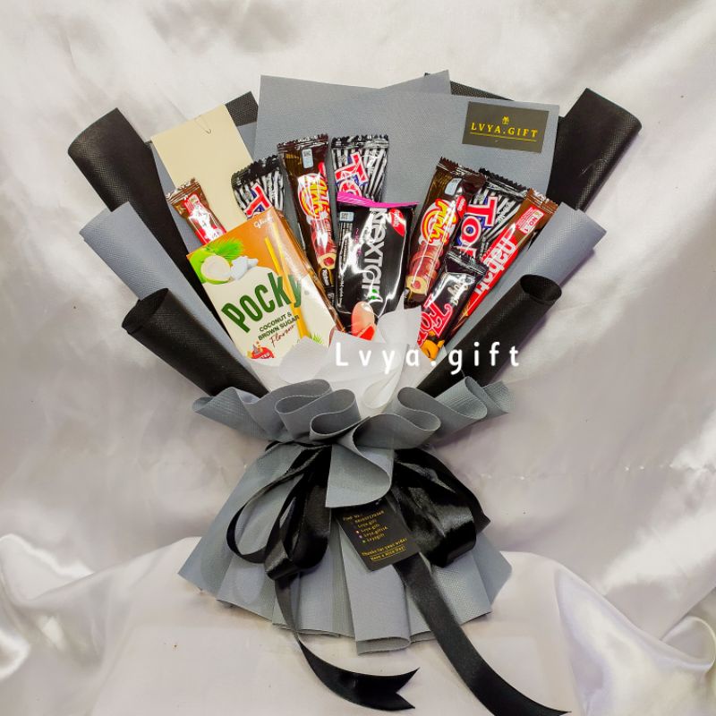 (SNACK 0036) Lvya.gift Buket snack random cowo | Buket snack wisuda untuk cowo | Buket snack wisuda | Buket snack ulang tahun | Buket anniversary | Buket hari guru | Buket hari ibu | hadiah wisuda | kado ulang tahun