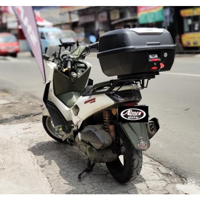 Givi E43Ntl Yamaha Nmax Old - Paket Box Motor Nmax