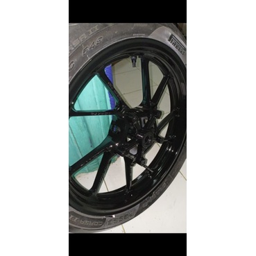 Velg R15 v3 original copotan repaint hitam glosy
