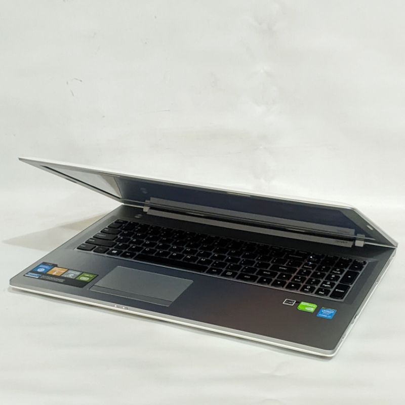 laptop gaming/editing/Rendering Lenovo Ideapad z50  - Core i7 - Ram 16gb - Ssd 256gb - Dual vga Nvidia 4gb