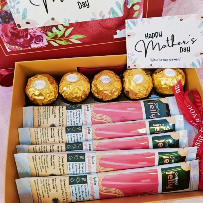 

✨READY✨ -Hampers Realfood Jelly SPECIALLY GIFT - Kado Hari Ibu Coklat GB017- 1.1.23