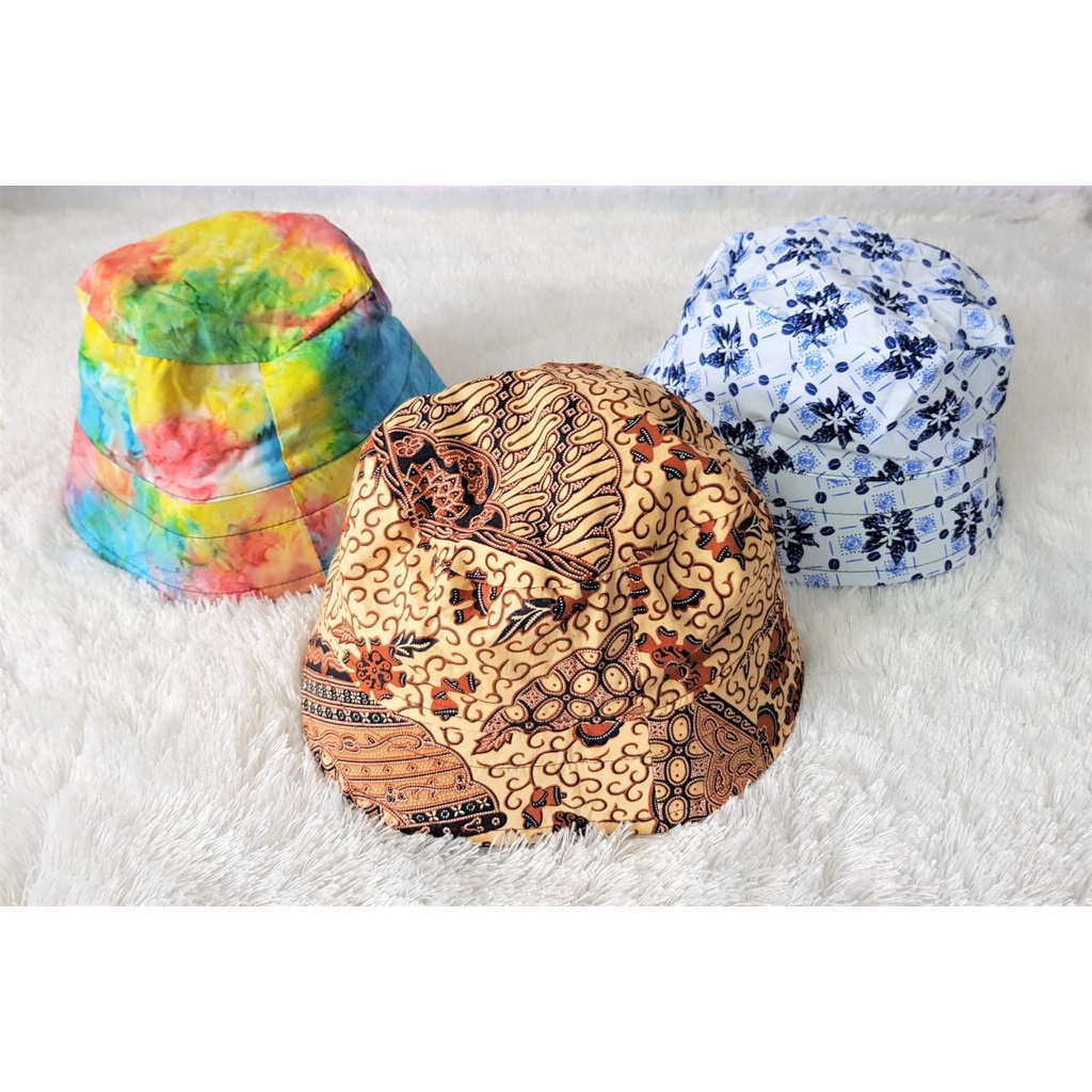 Topi Bucket Batik Bolak-Balik Katun Adem