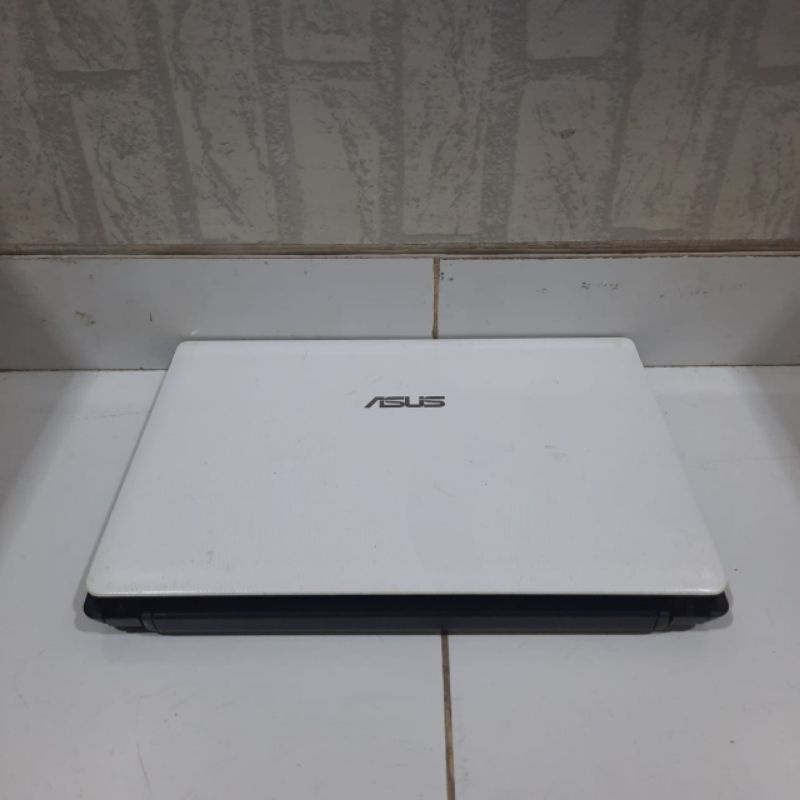 Laptop Asus K43SJ intel Cor i3 Vga Nvidia GeForce GT 520M 14inch Siap pakai full aplikasi