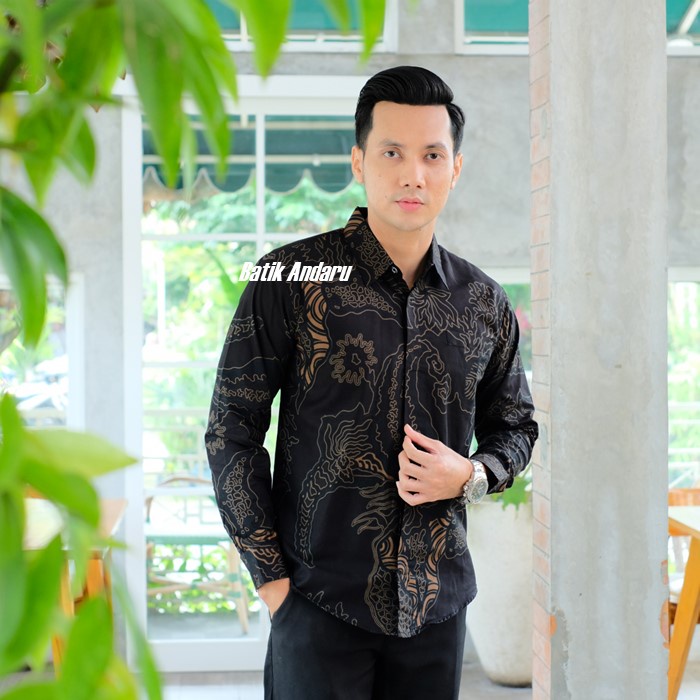 Baju Batik Pria Slim Fit Lengan Panjang Modern Heem Premium Warna Hitam Motif Laskala