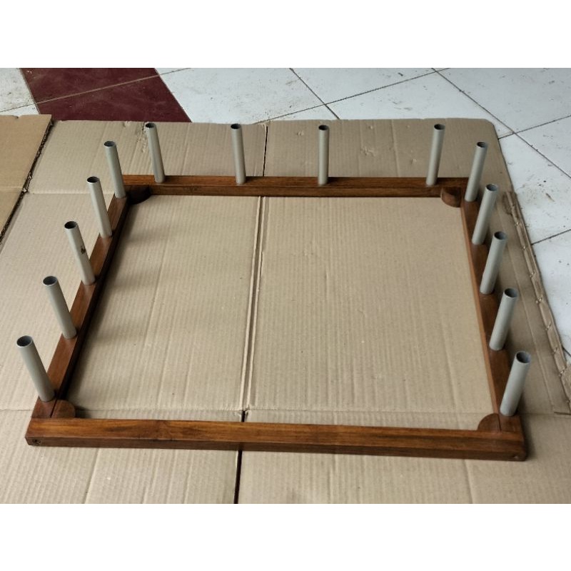 warping board, menghani benang, papan lungsi, alat pemintal lungsi