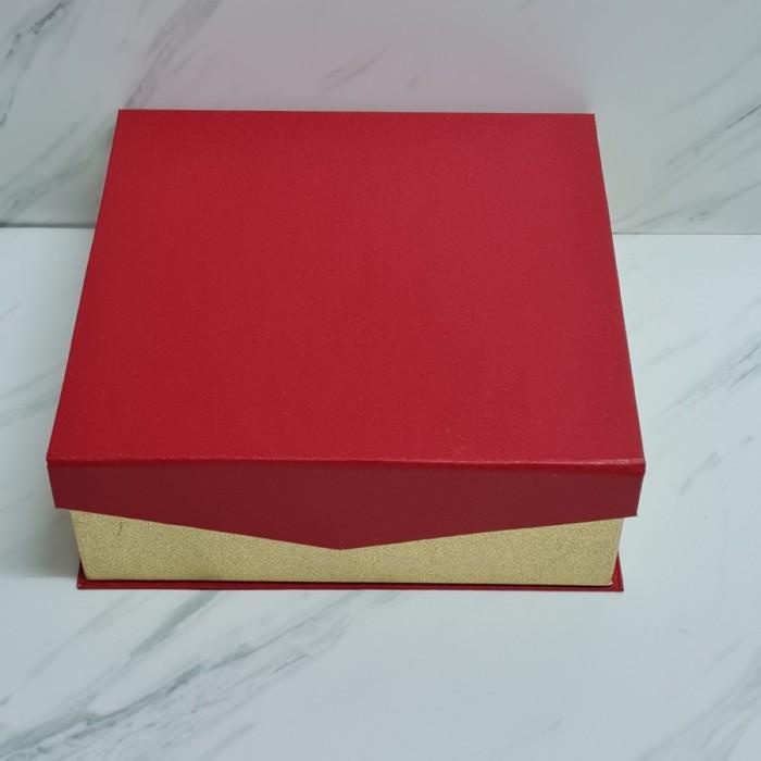 

Box Magnet Dasi 22X22X8Cm / Kotak Kue Hamper Imlek Natal Lebaran 053