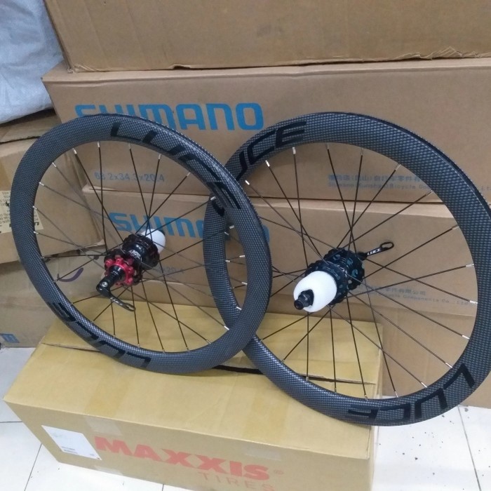 WHELL SET 451 / 20 1 3/8 LUCE CARBON DISC BRAKE 24 H