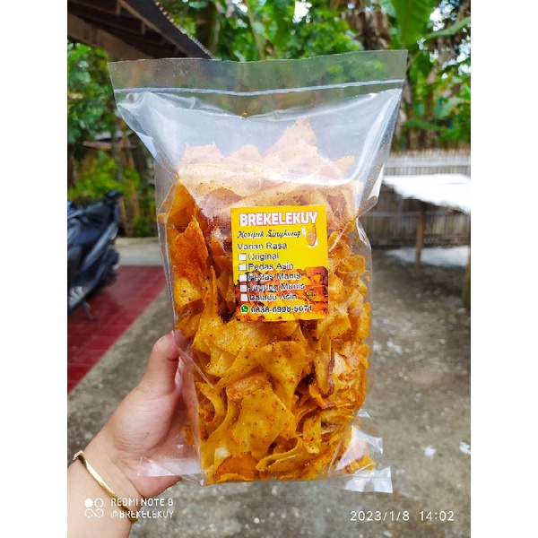 

KERIPIK BREKELE rasa PEDAS ASIN daun jeruk 500gram