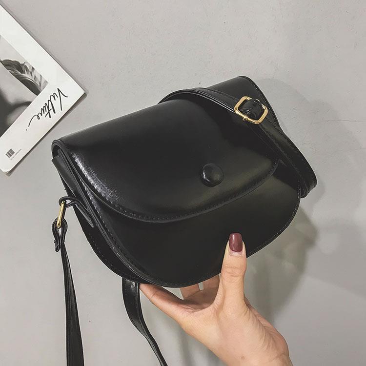 Red Bag girl 2021 versi Korea baru crossbody all-match siswa perempuan peri in kapasitas besar tas sadel lucu satu bahu