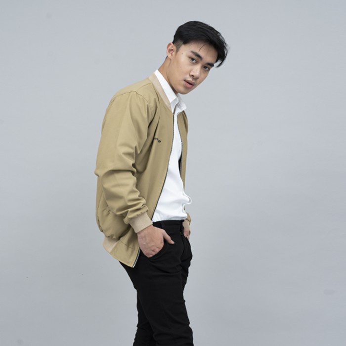 Houseofcuff Jaket Bomber Polos Windbreaker Krem Tokyo Japan
