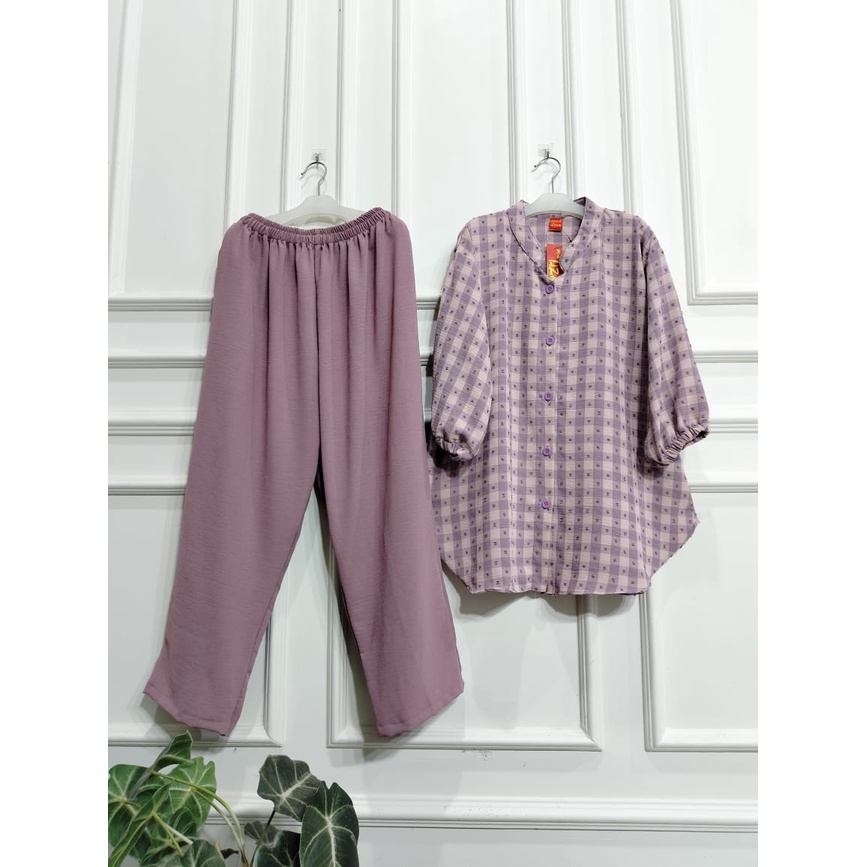 ￼SET WANITA BAHAN AIRFLOW CRINKLE KOTAK KECIL/SET WANITA/STELAN WANITA TERBARU/TERMURAH/ONE SET KEKINIAN/TERVIRAL/COD/JUMBO/BAHAN JATUH/TERHITS/BAJU SANTAI/BAJU NON FORMAL/BAJU SEHARI-HARI/BUSUI/KANCING HIDUP/LIZAM/XXL/ONE SET TERBARU/STELAN WANITA