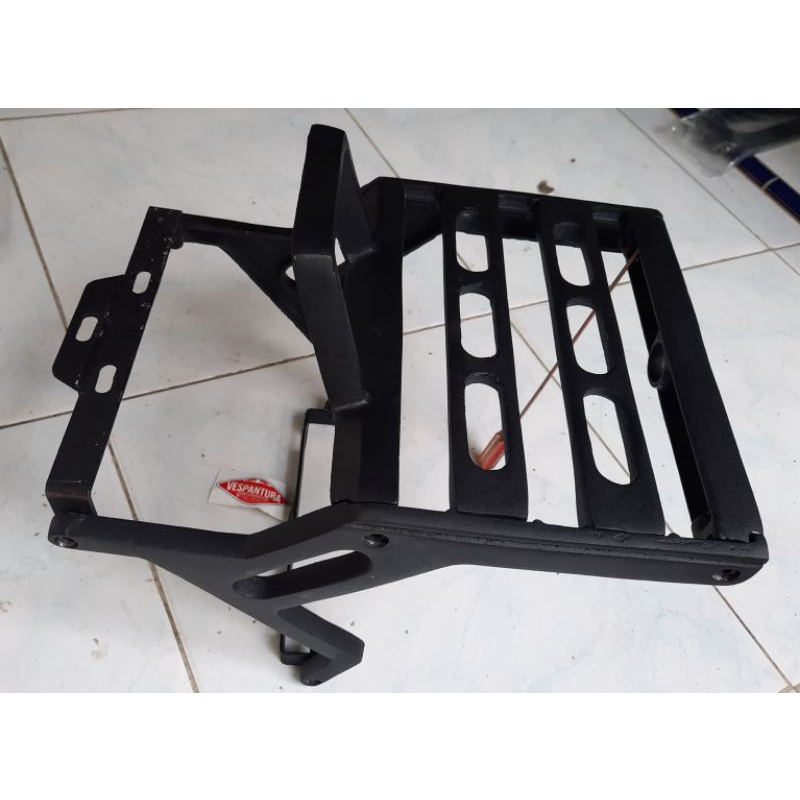 rak puzzle belakang vespa backrack vespa