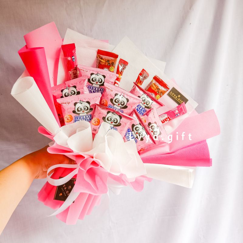 (SNACK 0052) Lvya.gift Buket snack hellopanda | Buket snack pink | Buket cewe | Buket snack wisuda | Buket snack ulang tahun | Buket anniversary | Buket hari guru | Buket hari ibu | hadiah wisuda | kado ulang tahun
