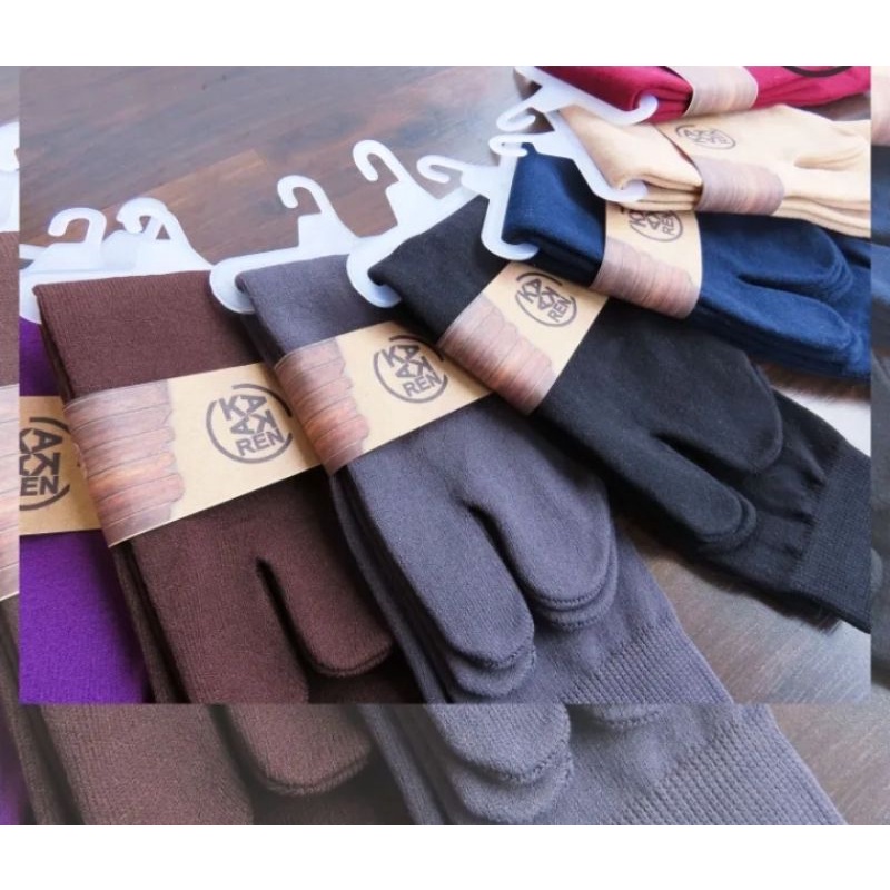 Kaos Kaki Hijab Jempol Polos Nilon Premium Khusus Hitam