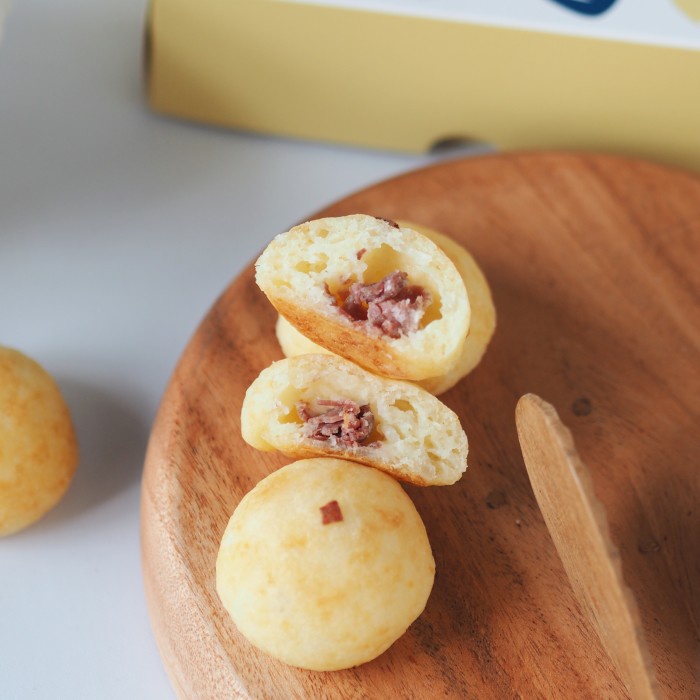 

Past Frozen Pao De Queijo Smoked Beef & Cheese - 9 Pcs