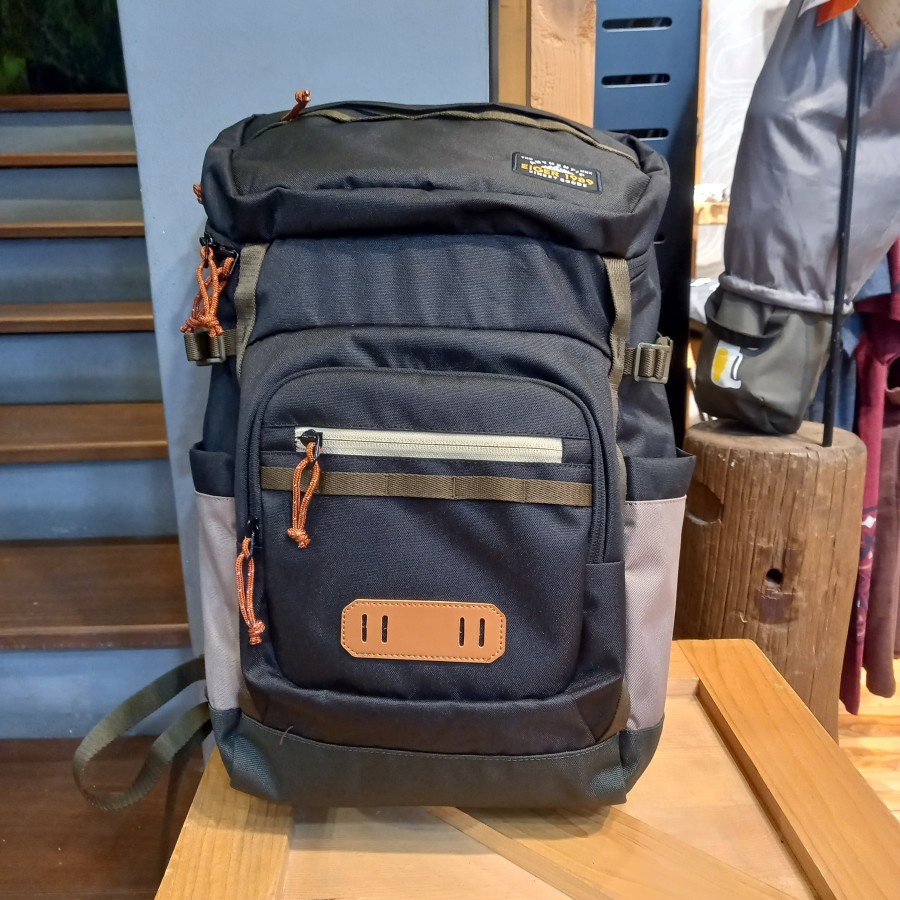 TAS RANSEL WEEKENDER PACK 22L - BLACK