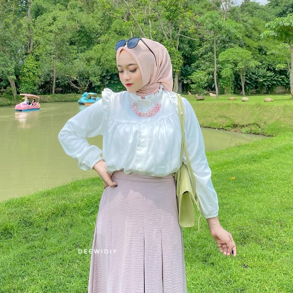 KEMEJA WANITA BUSUI UNTUK FORMAL DAN CASUAL - KELSY BLOUSE DEEWIDIY