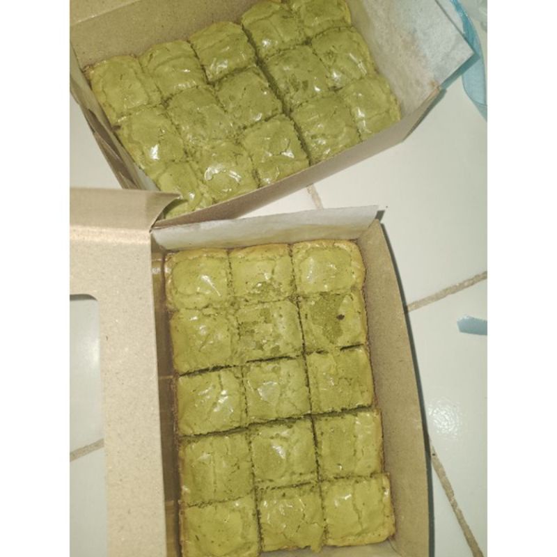 

Brownies Matcha tanpa Toping