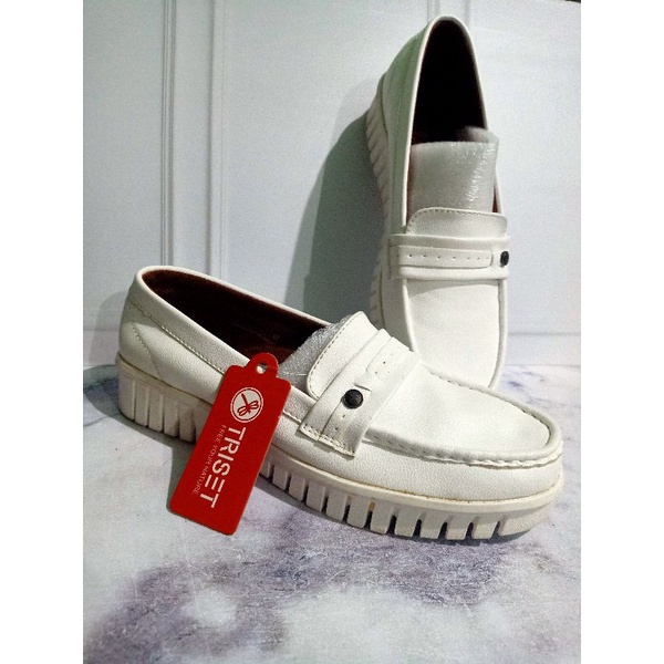 sepatu putih ori triset