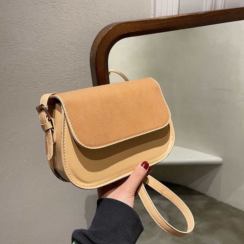 High-End Retro Tas Kecil Wanita Musim Gugur dan Musim Dingin 2021 Baru Trendi Fashion Messenger Tas Net Red Hot Gaya satu Bahu Tas Persegi Kecil